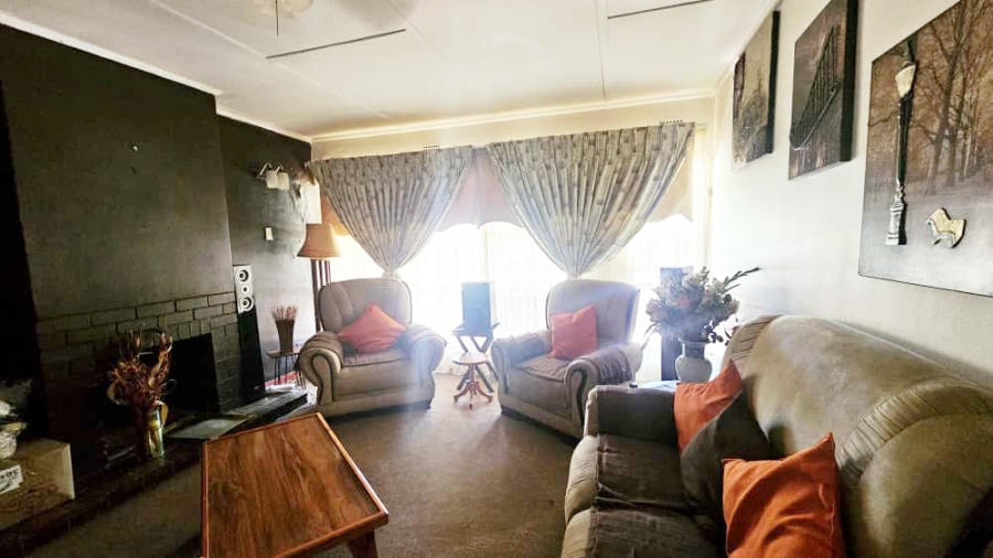 3 Bedroom Property for Sale in Flamingo Park Free State